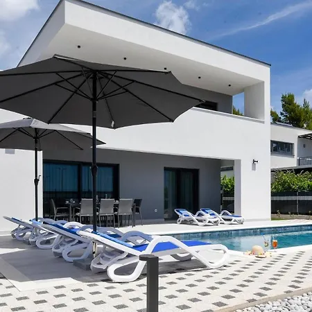 Casa de hóspedes Mi 4*