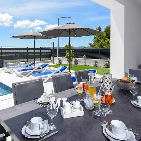 Casa de hóspedes Mi 4*